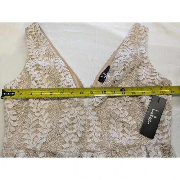 Lulus All Of My Heart Womens Lace Skater Dress White Nude Plunge Medium NWT - Picture 9 of 11
